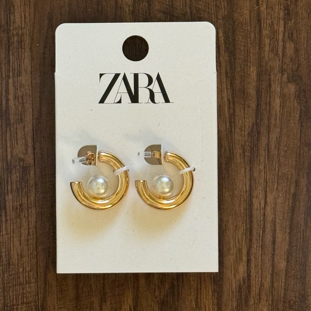 Zara pearl hoop earring